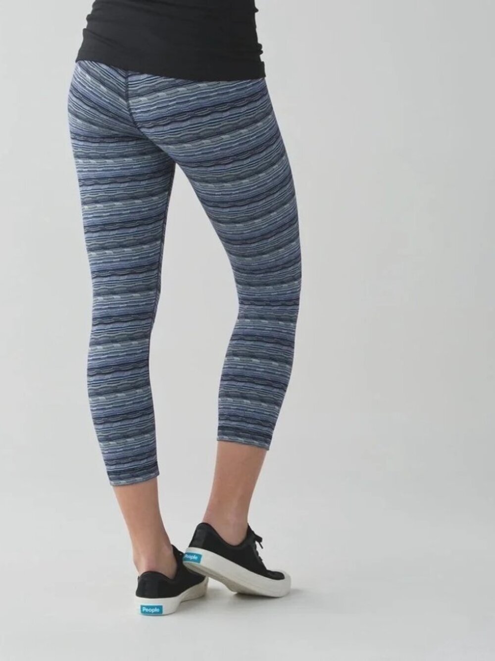 LULULEMON - Wunder Under Crop - Space Dye Twist Sapphire Blue Multi Sz 4 - Picture 3 of 7